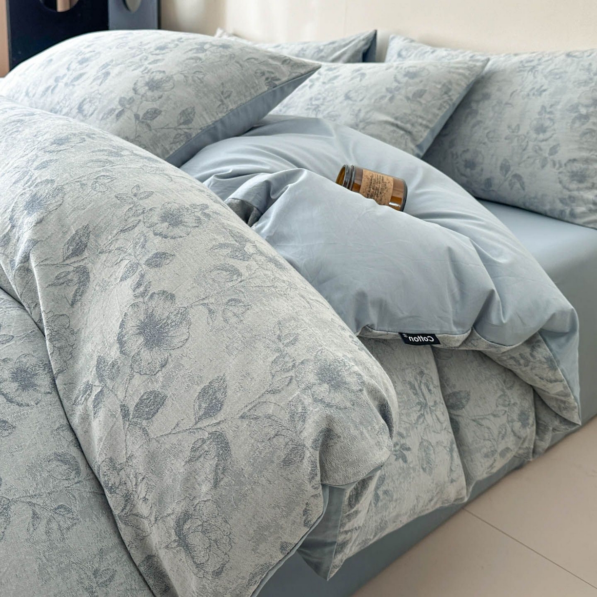 91家纺网 家纺一手货源 找家纺 涵宸家纺 2026新款全棉提花色坊系列四件套 繁花盈然-蓝