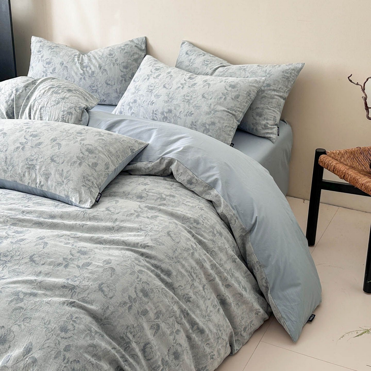 91家纺网 家纺一手货源 找家纺 涵宸家纺 2026新款全棉提花色坊系列四件套 繁花盈然-蓝