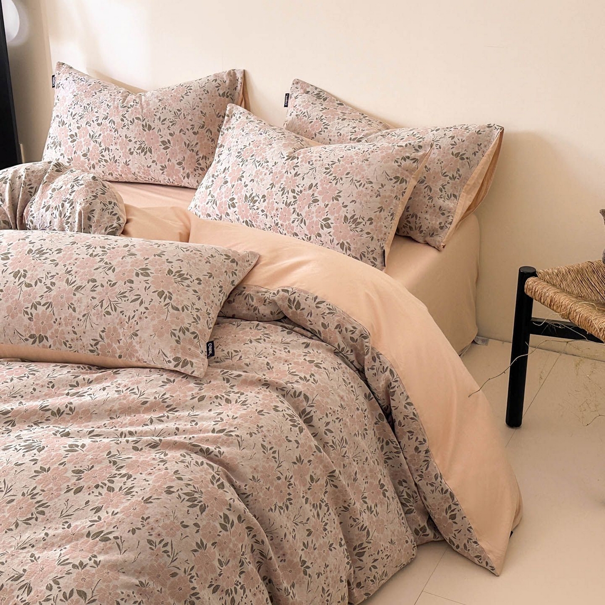 91家纺网 家纺一手货源 找家纺 涵宸家纺 2026新款全棉提花色坊系列四件套 花恋物语-粉