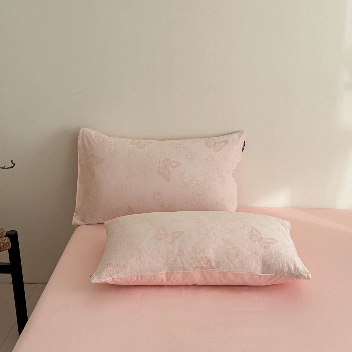 91家纺网 家纺一手货源 找家纺 涵宸家纺 2026新款全棉提花色坊系列四件套 玫瑰花蝶-粉