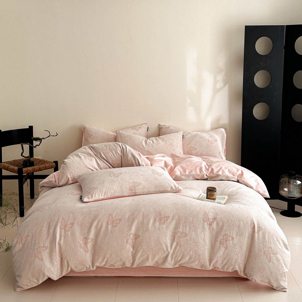 91家纺网 家纺一手货源 找家纺 涵宸家纺 2026新款全棉提花色坊系列四件套 玫瑰花蝶-粉