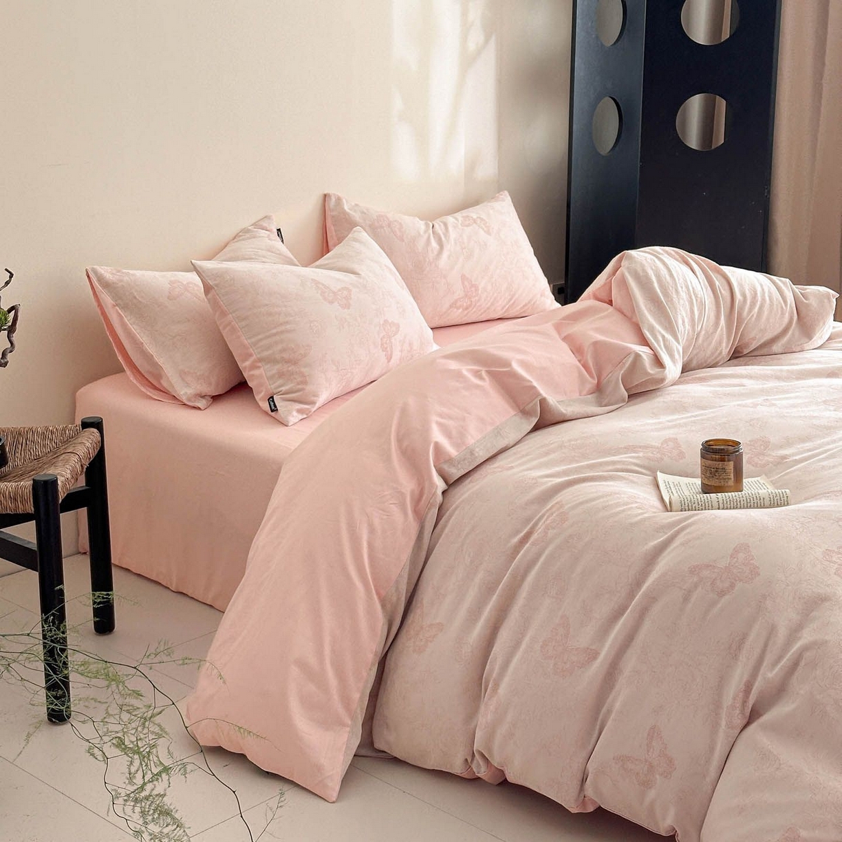 91家纺网 家纺一手货源 找家纺 涵宸家纺 2026新款全棉提花色坊系列四件套 玫瑰花蝶-粉