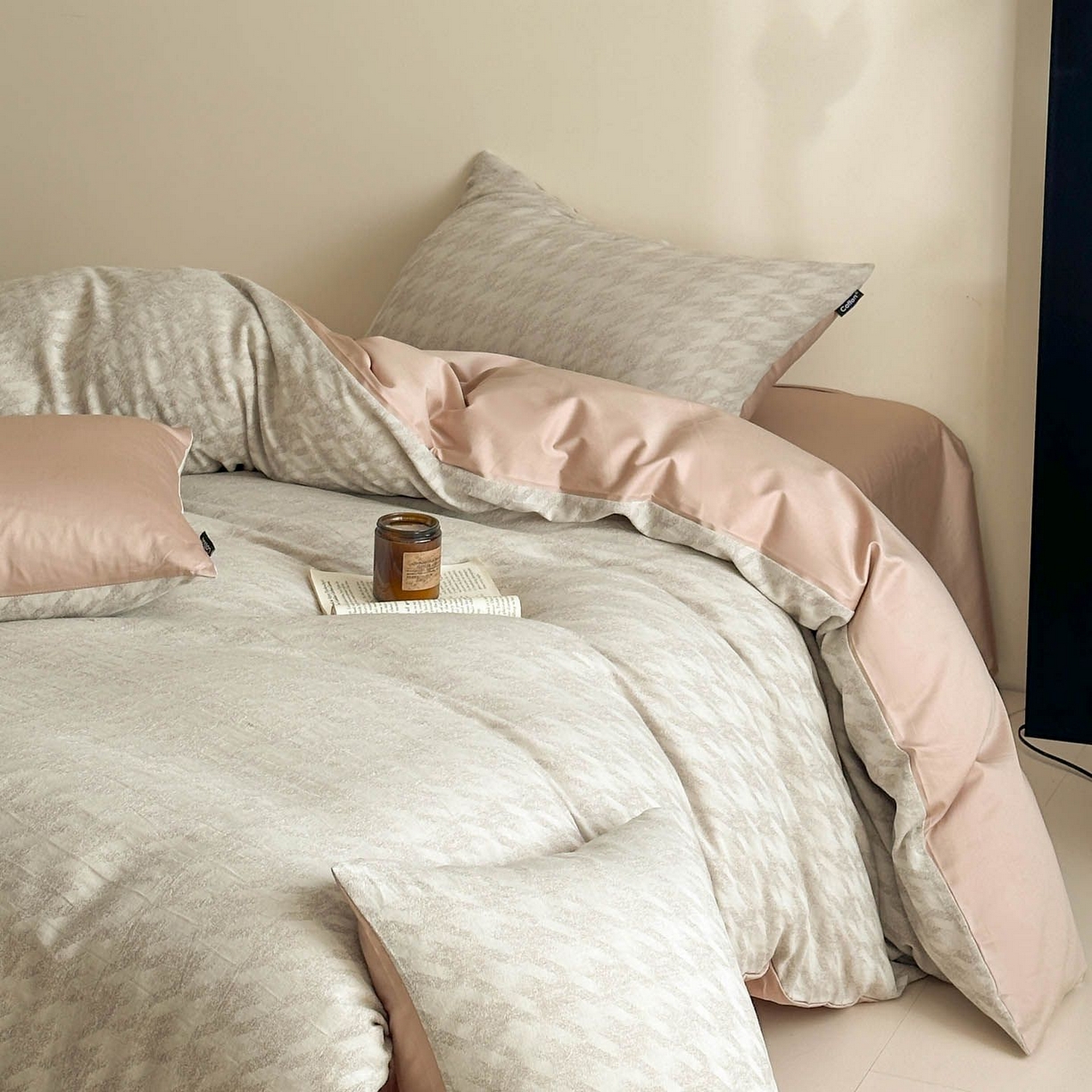 91家纺网 家纺一手货源 找家纺 涵宸家纺 2026新款全棉提花色坊系列四件套 千熙-灰