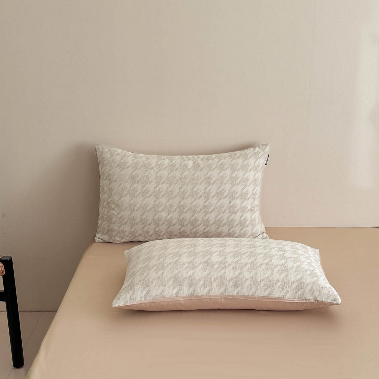 91家纺网 家纺一手货源 找家纺 涵宸家纺 2026新款全棉提花色坊系列四件套 千熙-灰