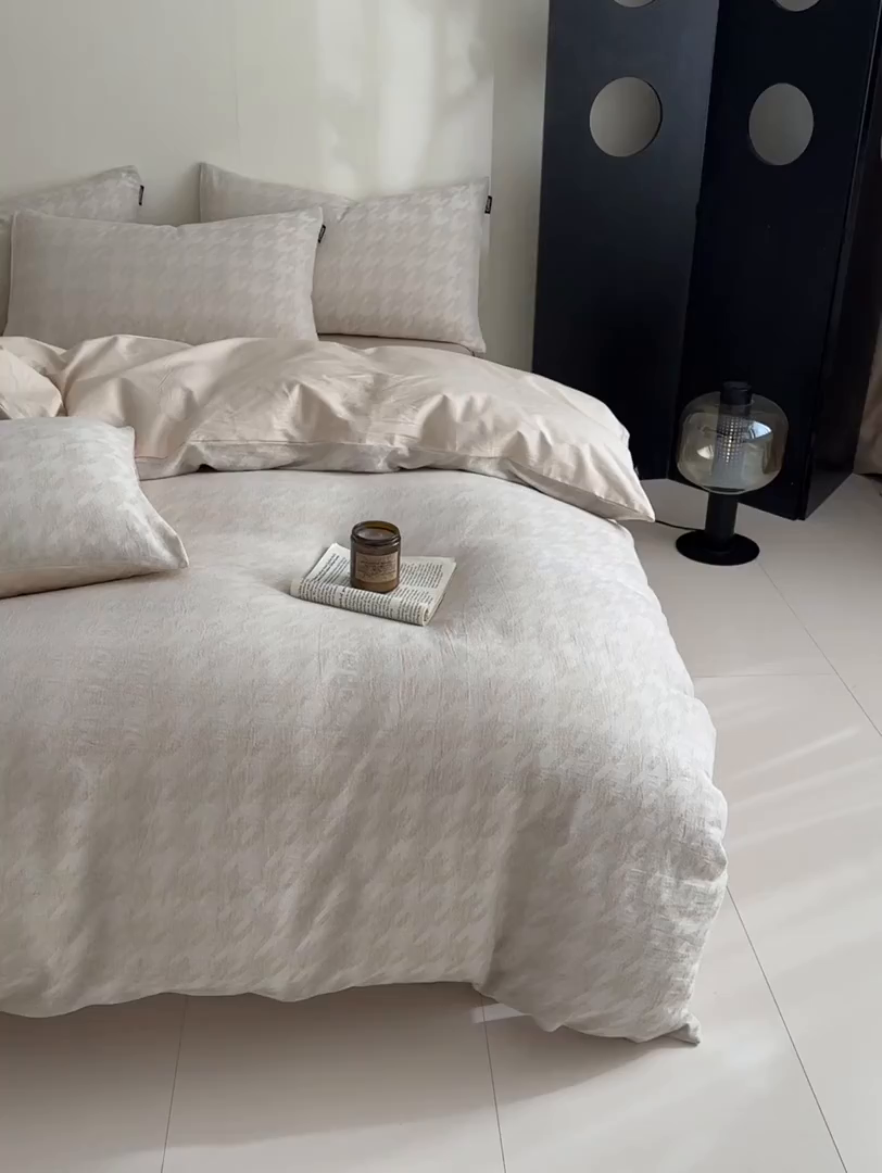 91家纺网 家纺一手货源 找家纺 涵宸家纺 2026新款全棉提花色坊系列四件套 千熙-香槟