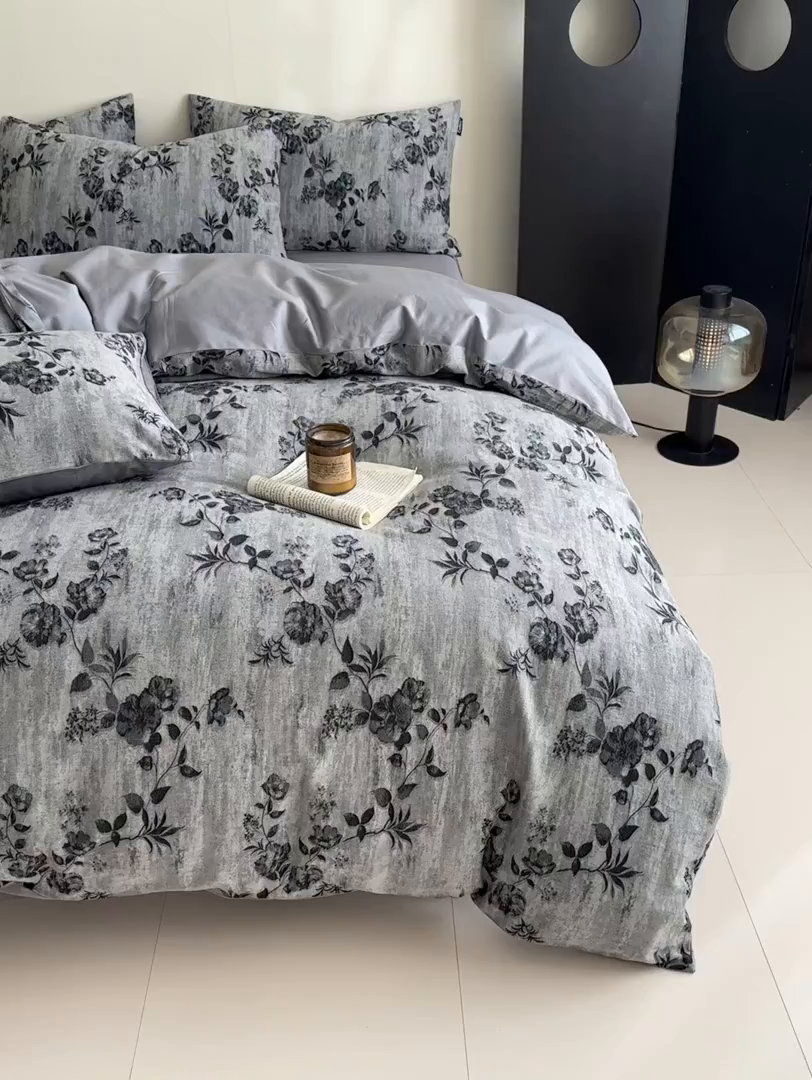91家纺网 家纺一手货源 找家纺 涵宸家纺 2026新款全棉提花色坊系列四件套 秋思-灰