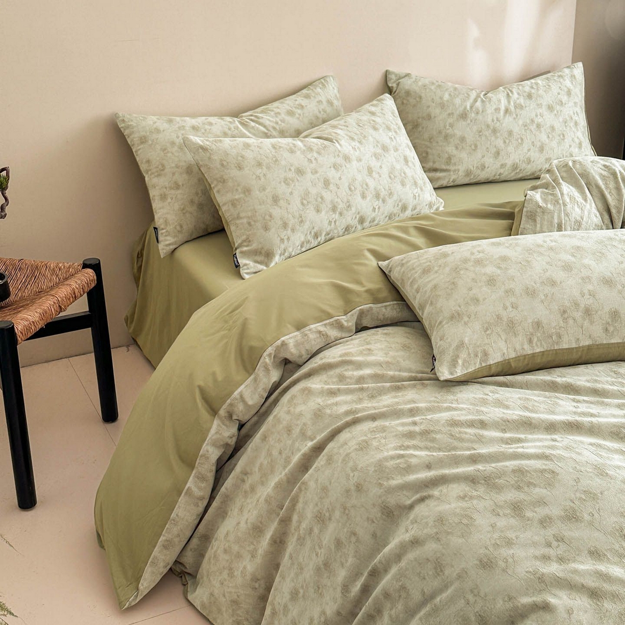 91家纺网 家纺一手货源 找家纺 涵宸家纺 2026新款全棉提花色坊系列四件套 若梦-绿