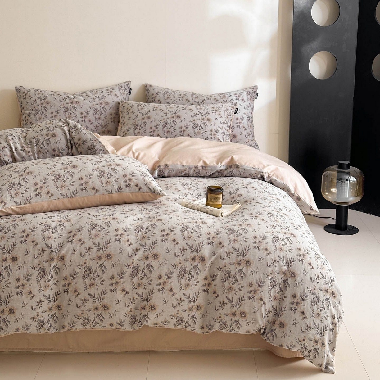 91家纺网 家纺一手货源 找家纺 涵宸家纺 2026新款全棉提花色坊系列四件套 素薇-咖