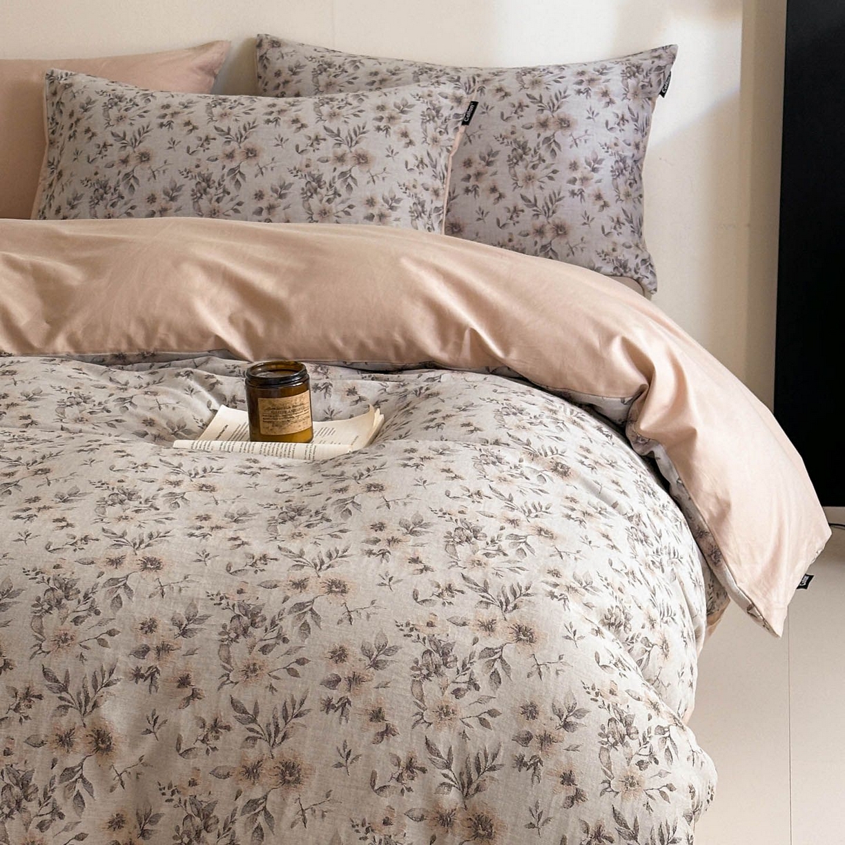 91家纺网 家纺一手货源 找家纺 涵宸家纺 2026新款全棉提花色坊系列四件套 素薇-咖