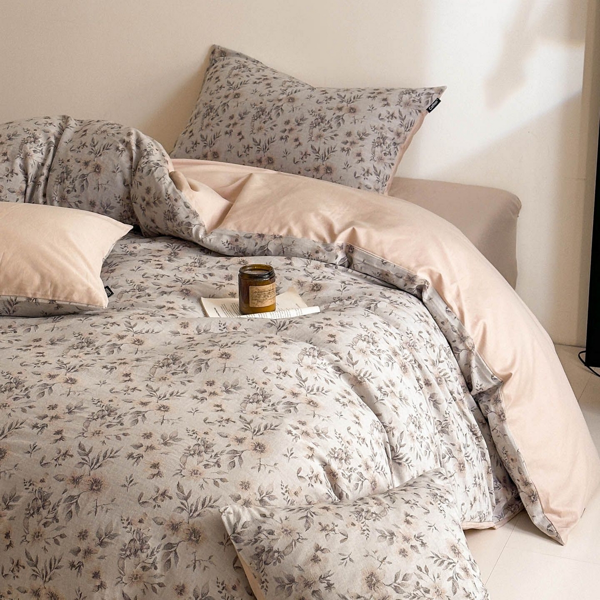 91家纺网 家纺一手货源 找家纺 涵宸家纺 2026新款全棉提花色坊系列四件套 素薇-咖