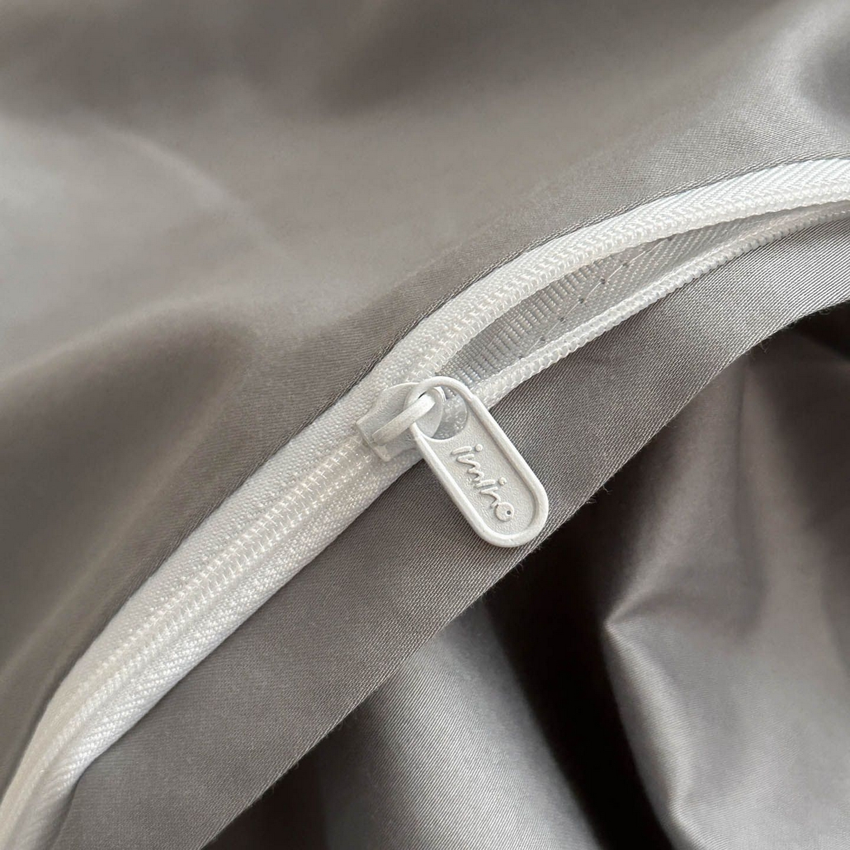 91家纺网 家纺一手货源 找家纺 涵宸家纺 2026新款全棉提花色坊系列四件套 叶影-灰