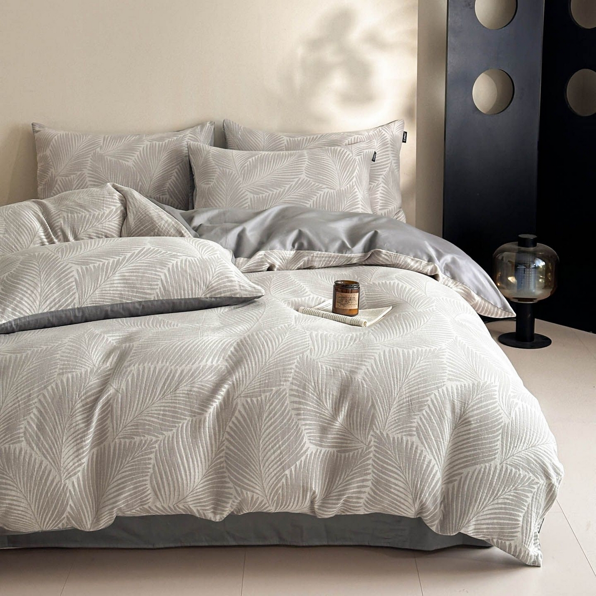 91家纺网 家纺一手货源 找家纺 涵宸家纺 2026新款全棉提花色坊系列四件套 叶影-灰