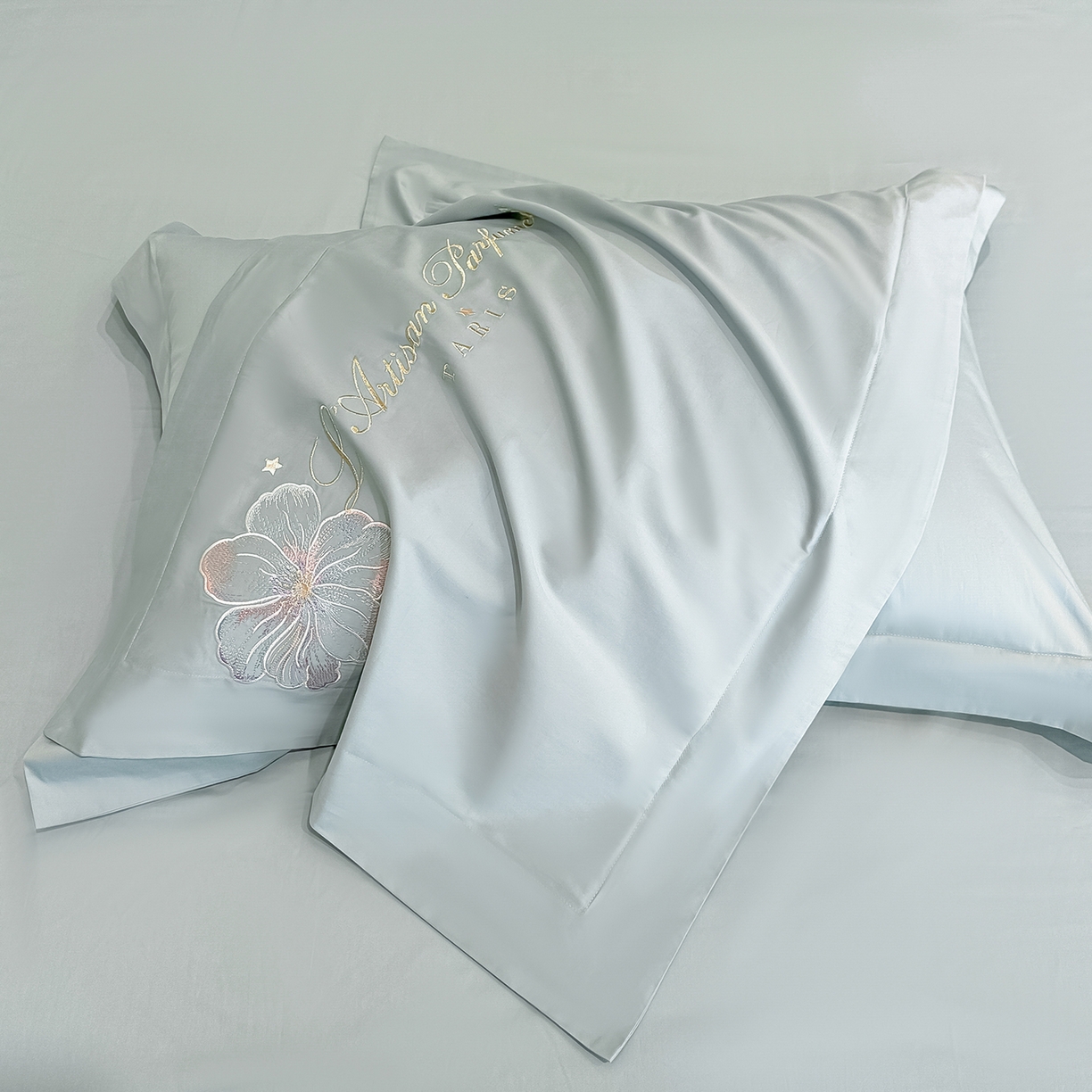 91家纺网 家纺一手货源 找家纺 置顶家纺 2026新款花汐子亲肤刺绣小清新四件套 花汐子-繁星蓝