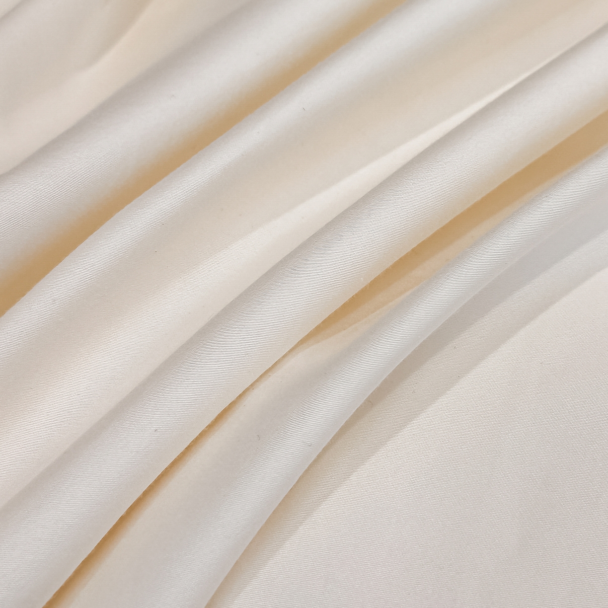 91家纺网 家纺一手货源 找家纺 置顶家纺 2026新款花汐子亲肤刺绣小清新四件套 花汐子-白+粉