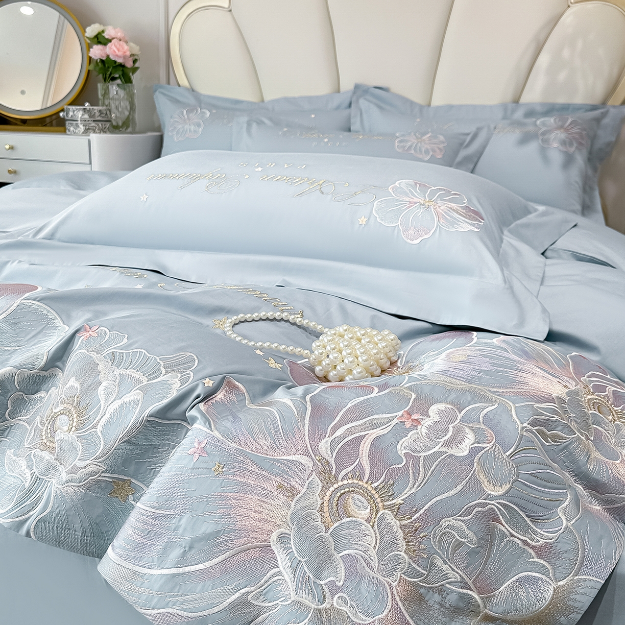 91家纺网 家纺一手货源 找家纺 置顶家纺 2026新款花汐子亲肤刺绣小清新四件套 花汐子-天蓝