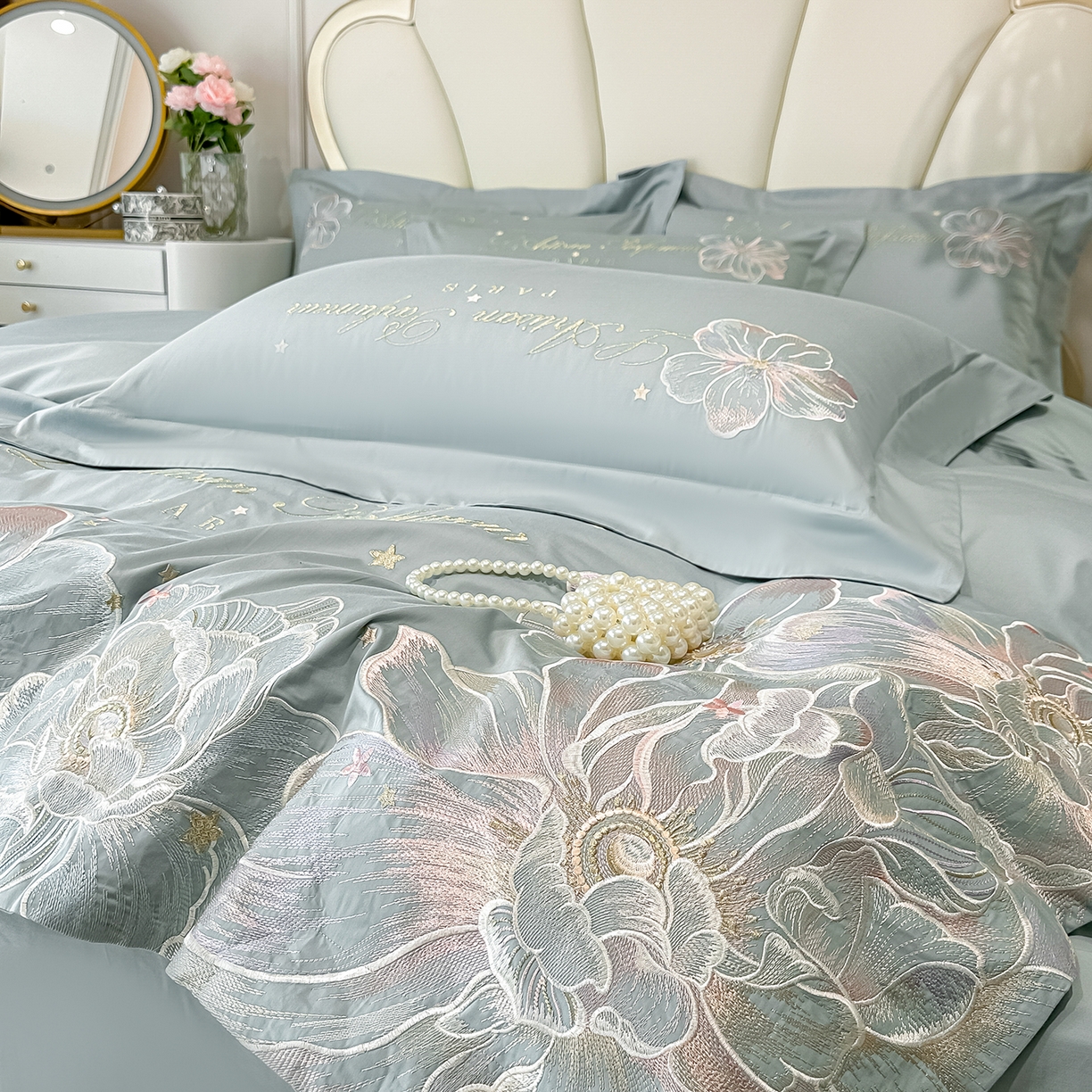 91家纺网 家纺一手货源 找家纺 置顶家纺 2026新款花汐子亲肤刺绣小清新四件套 花汐子-繁星蓝