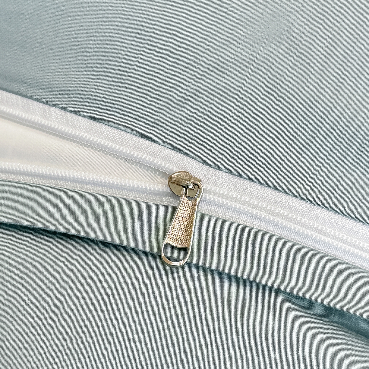 91家纺网 家纺一手货源 找家纺 置顶家纺 2026新款花汐子亲肤刺绣小清新四件套 花汐子-繁星蓝