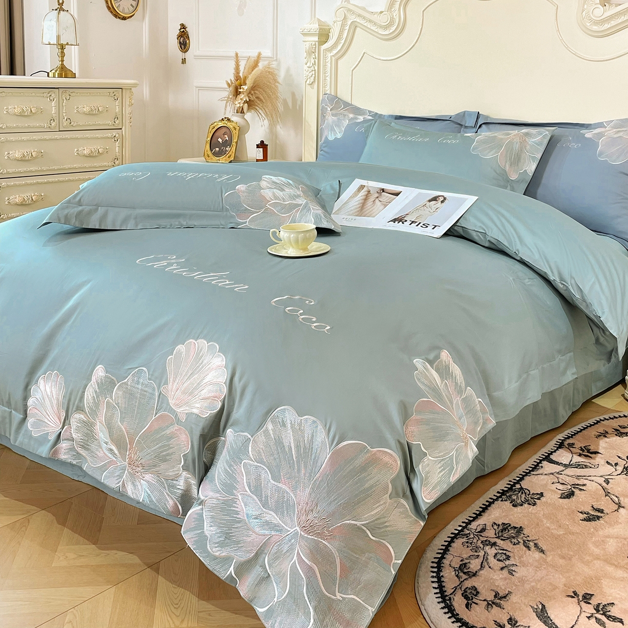 91家纺网 家纺一手货源 找家纺 置顶家纺 2026新款亲肤绣花-COCO小姐亲肤棉系列四件套 COCO小姐-繁星蓝