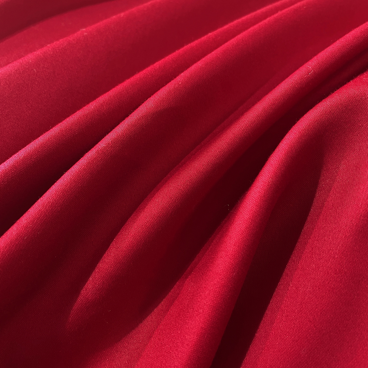 91家纺网 家纺一手货源 找家纺 置顶家纺 2026新款亲肤绣花-COCO小姐亲肤棉系列四件套 COCO小姐-大红