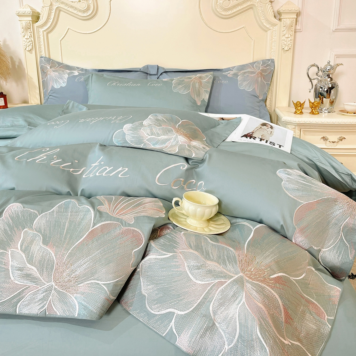 91家纺网 家纺一手货源 找家纺 置顶家纺 2026新款亲肤绣花-COCO小姐亲肤棉系列四件套 COCO小姐-繁星蓝