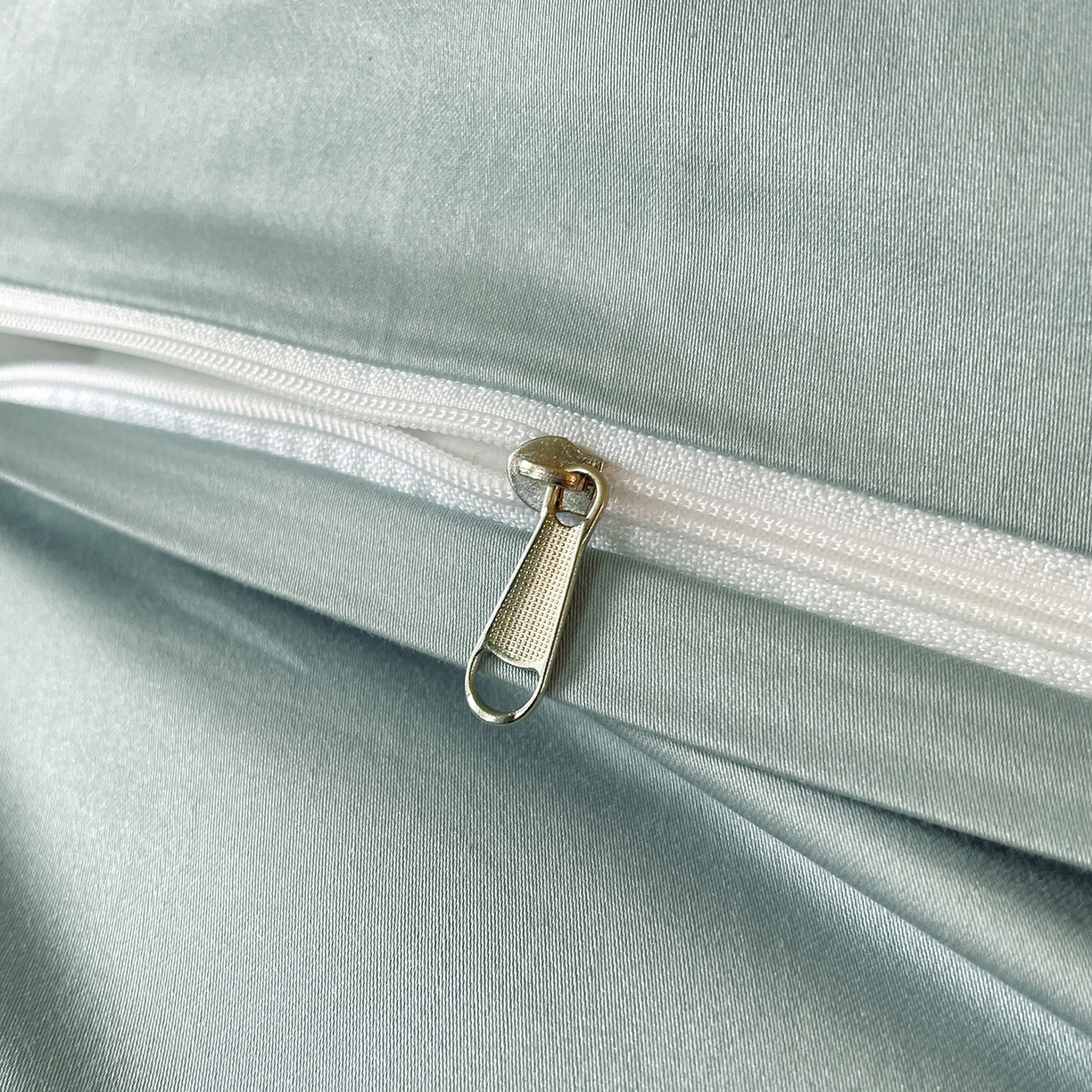 91家纺网 家纺一手货源 找家纺 置顶家纺 2026新款亲肤绣花-COCO小姐亲肤棉系列四件套 COCO小姐-繁星蓝