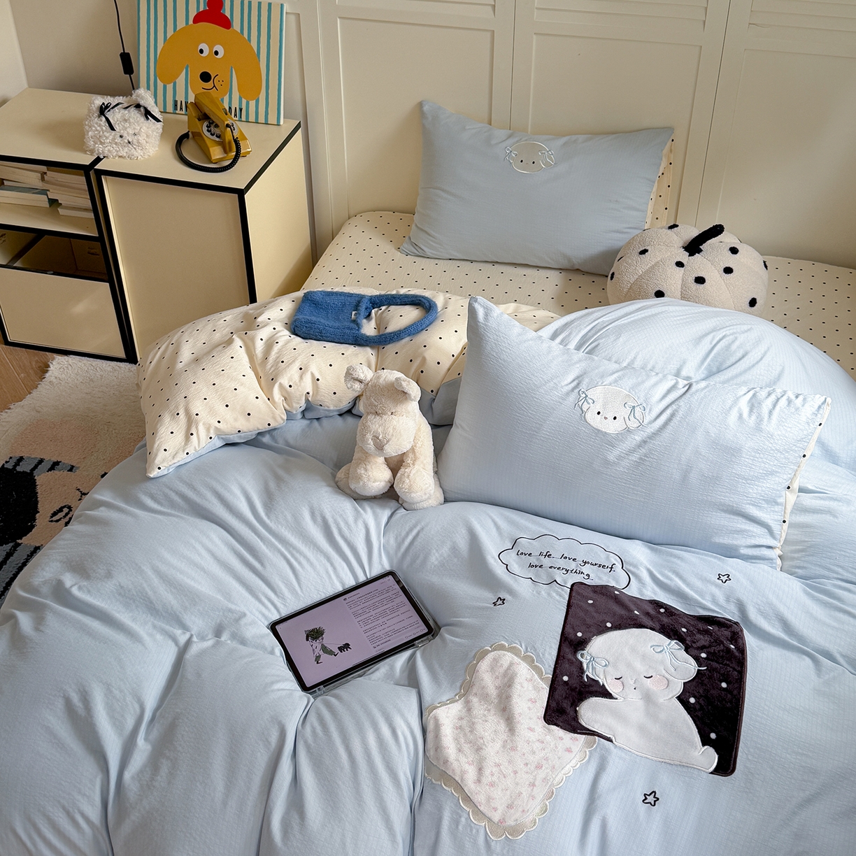 91家纺网 家纺一手货源 找家纺 （总）美乐迪家纺 2026新款云感双层纱贴布绣四件套