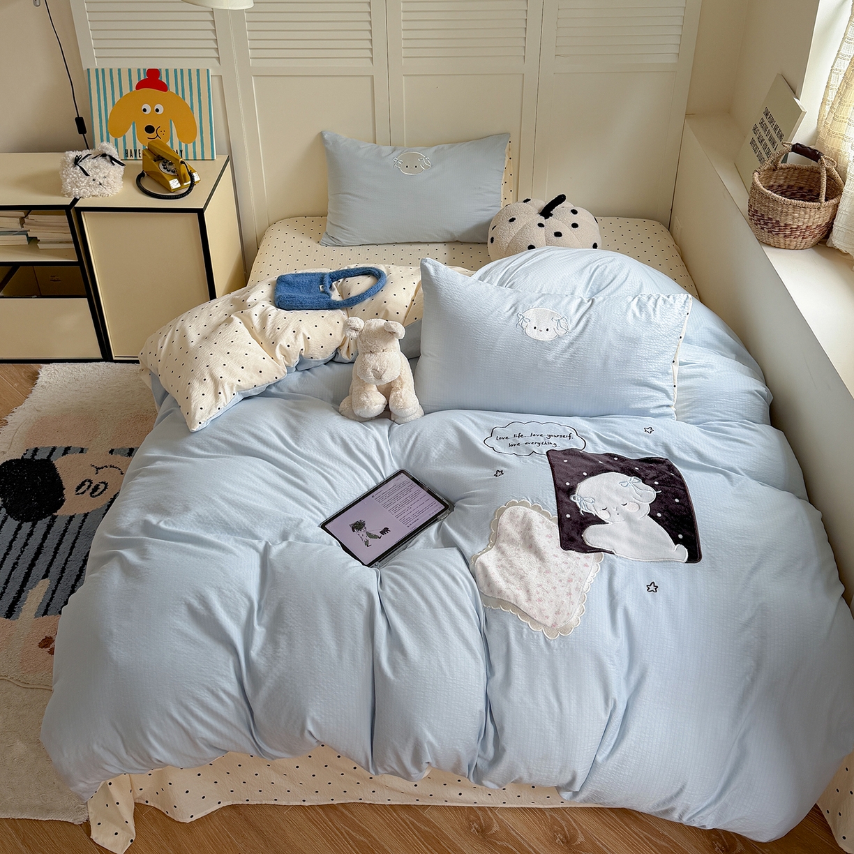 91家纺网 家纺一手货源 找家纺 （总）美乐迪家纺 2026新款云感双层纱贴布绣四件套