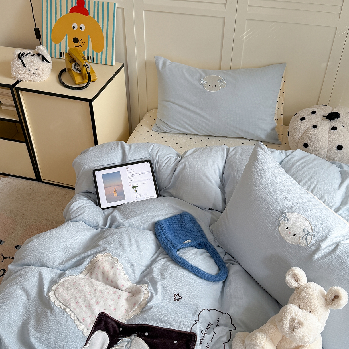 91家纺网 家纺一手货源 找家纺 （总）美乐迪家纺 2026新款云感双层纱贴布绣四件套