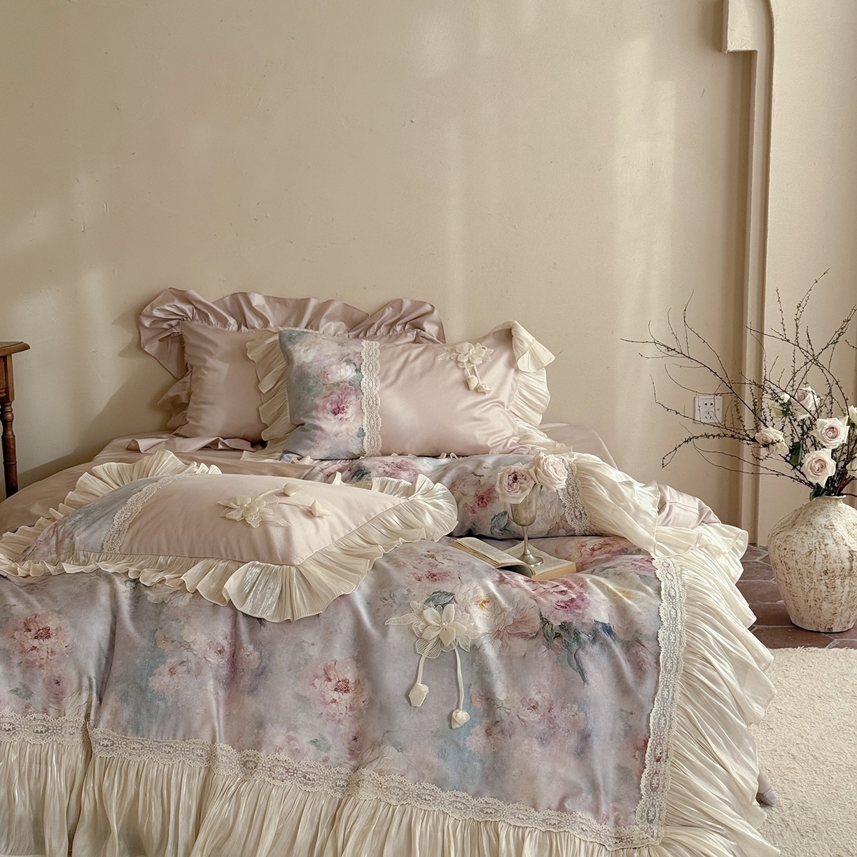 91家纺网 家纺一手货源 找家纺 （总）佳汐蓝家纺 2026新款春夏100支全棉复古风数码印花四件套--罗曼花园