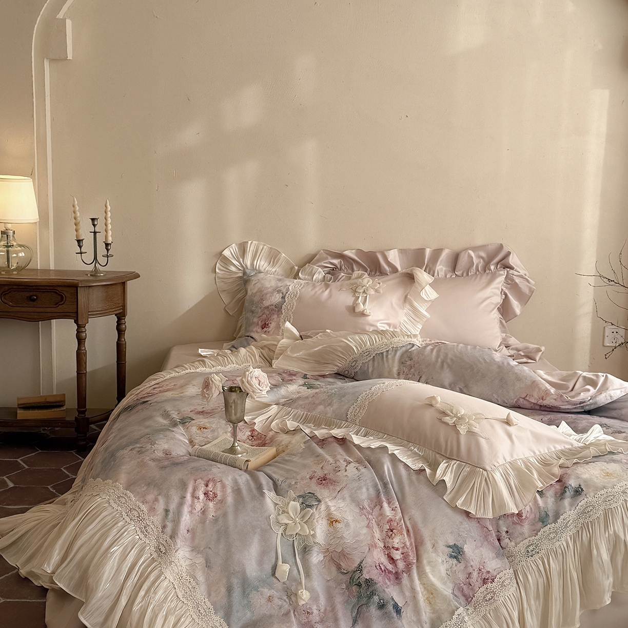 91家纺网 家纺一手货源 找家纺 （总）佳汐蓝家纺 2026新款春夏100支全棉复古风数码印花四件套--罗曼花园