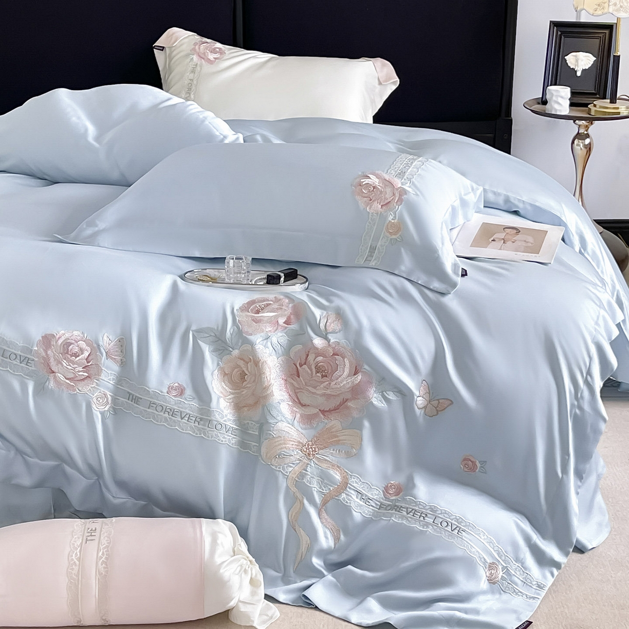 91家纺网 家纺一手货源 找家纺  2026春夏新款轻奢纯色A类长绒棉纯棉全棉重工刺绣被套床单四件套床上用品云栀 云栀-慕蓝