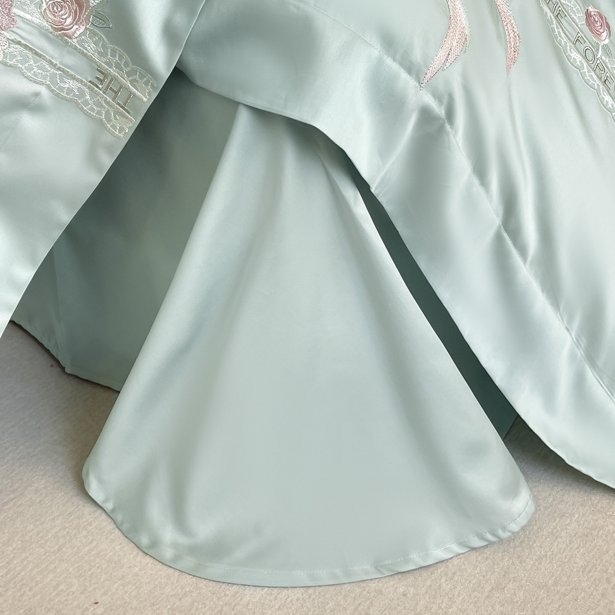 91家纺网 家纺一手货源 找家纺  2026春夏新款轻奢纯色A类长绒棉纯棉全棉重工刺绣被套床单四件套床上用品云栀 云栀-茶绿