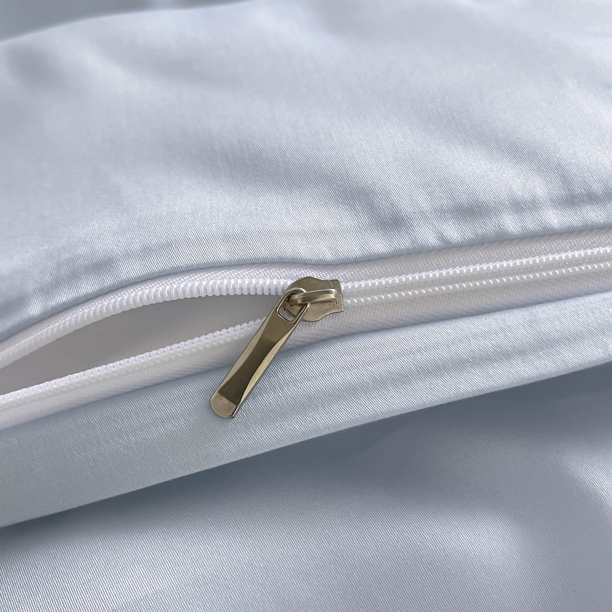 91家纺网 家纺一手货源 找家纺  2026春夏新款轻奢纯色A类长绒棉纯棉全棉重工刺绣被套床单四件套床上用品云栀 云栀-慕蓝