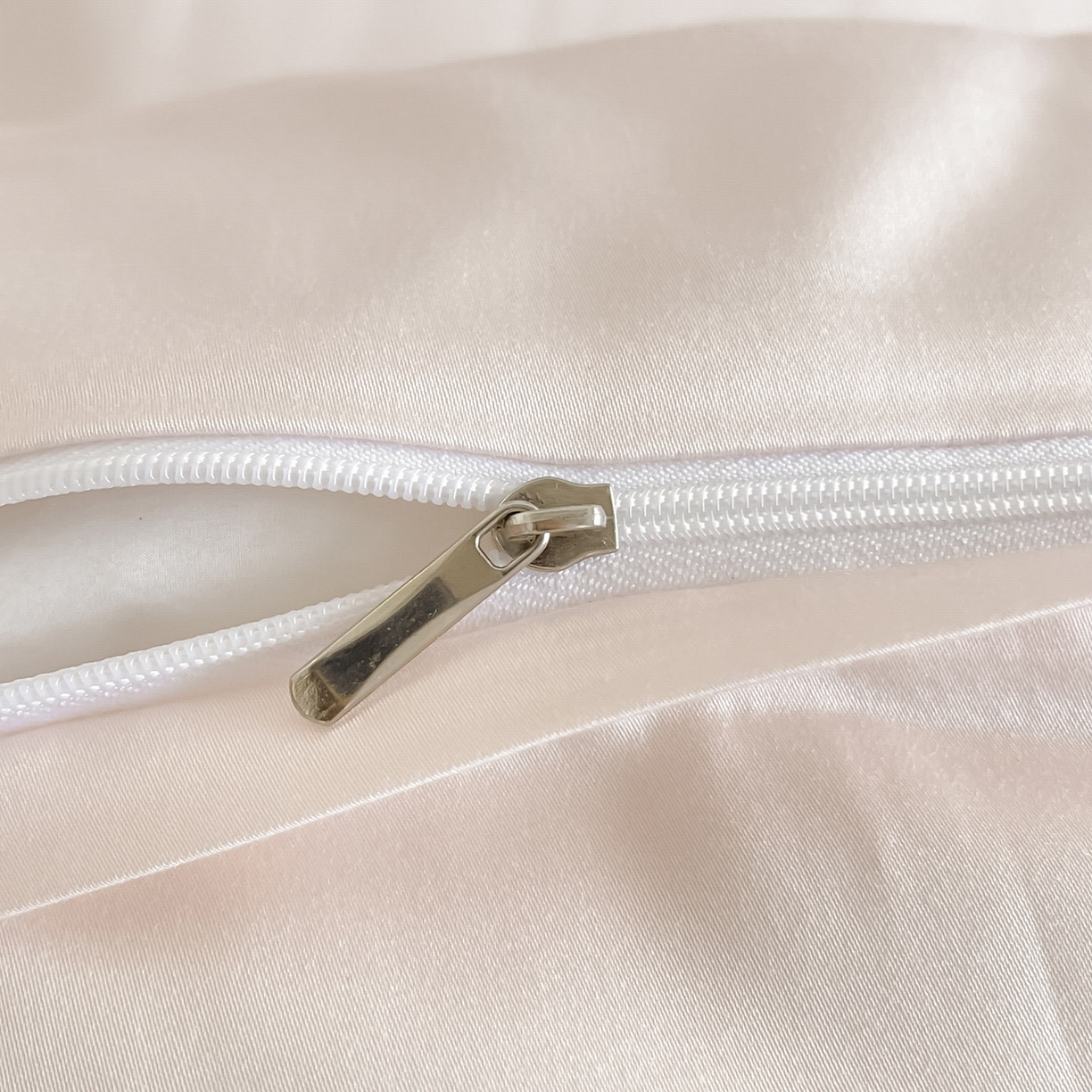 91家纺网 家纺一手货源 找家纺 （总） 2026春夏新款轻奢纯色A类长绒棉纯棉全棉重工刺绣被套床单四件套床上用品云栀