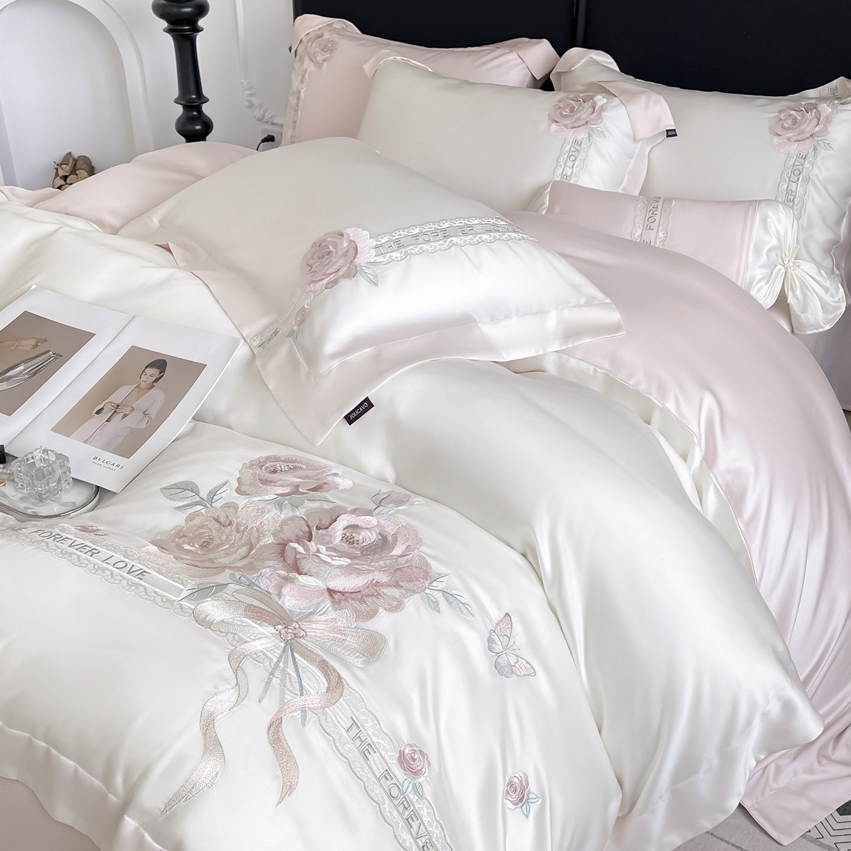 91家纺网 家纺一手货源 找家纺 乔利卡沃 2026春夏新款轻奢纯色A类长绒棉纯棉全棉重工刺绣被套床单四件套床上用品云栀 云栀-白粉