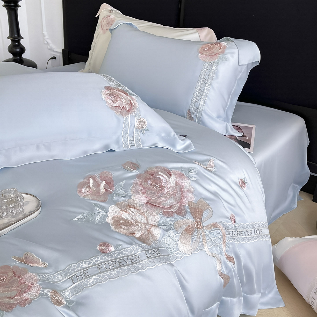 91家纺网 家纺一手货源 找家纺 乔利卡沃 2026春夏新款轻奢纯色A类长绒棉纯棉全棉重工刺绣被套床单四件套床上用品云栀 云栀-慕蓝