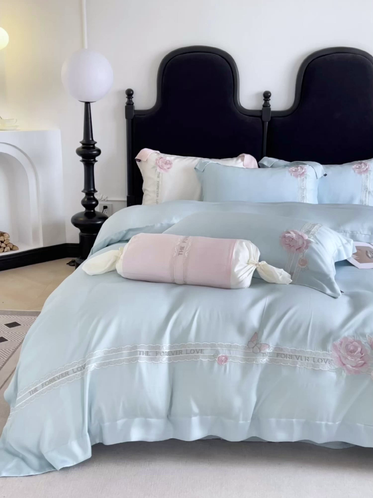 91家纺网 家纺一手货源 找家纺 乔利卡沃 2026春夏新款轻奢纯色A类长绒棉纯棉全棉重工刺绣被套床单四件套床上用品云栀 云栀-慕蓝