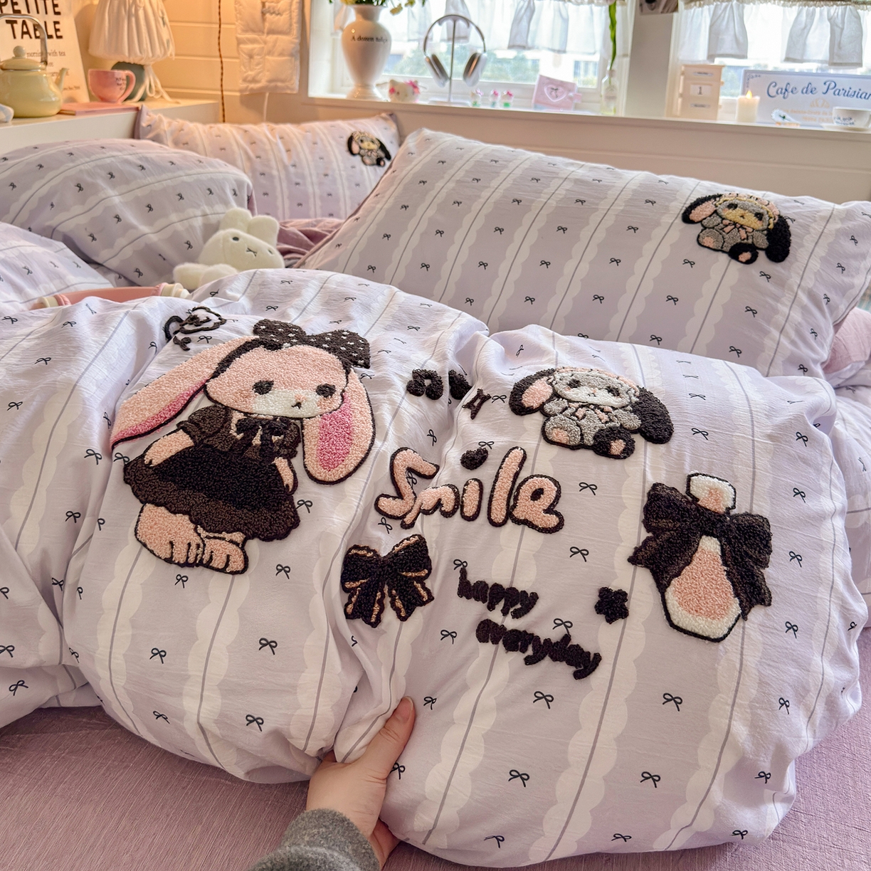 91家纺网 家纺一手货源 找家纺 王朝国际 2026爆款棉纱毛巾绣四件套 蕾丝兔