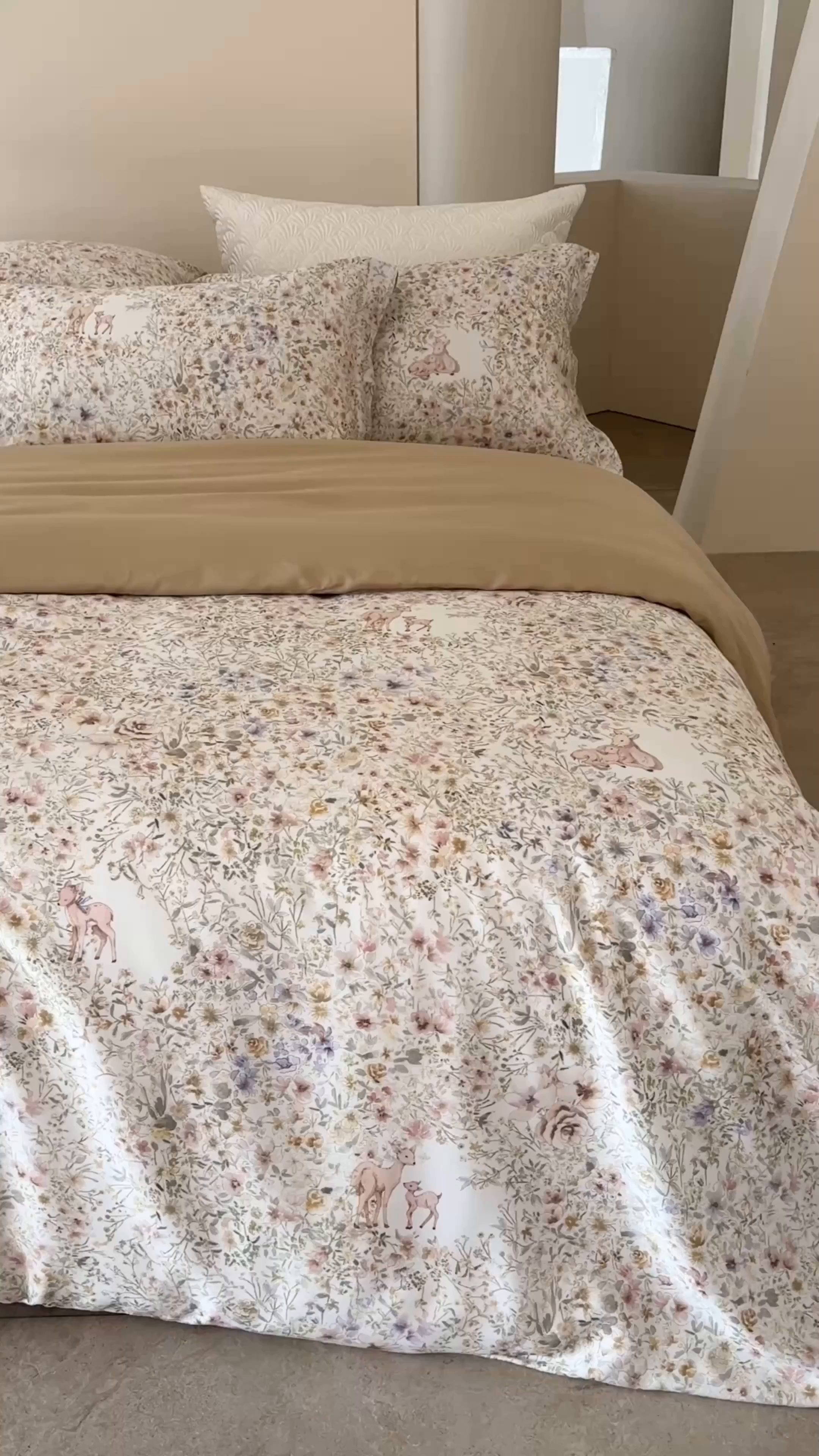 91家纺网 家纺一手货源 找家纺 （总）佳汐蓝家纺 2026新款春夏天丝数码印花（挂边款）四件套