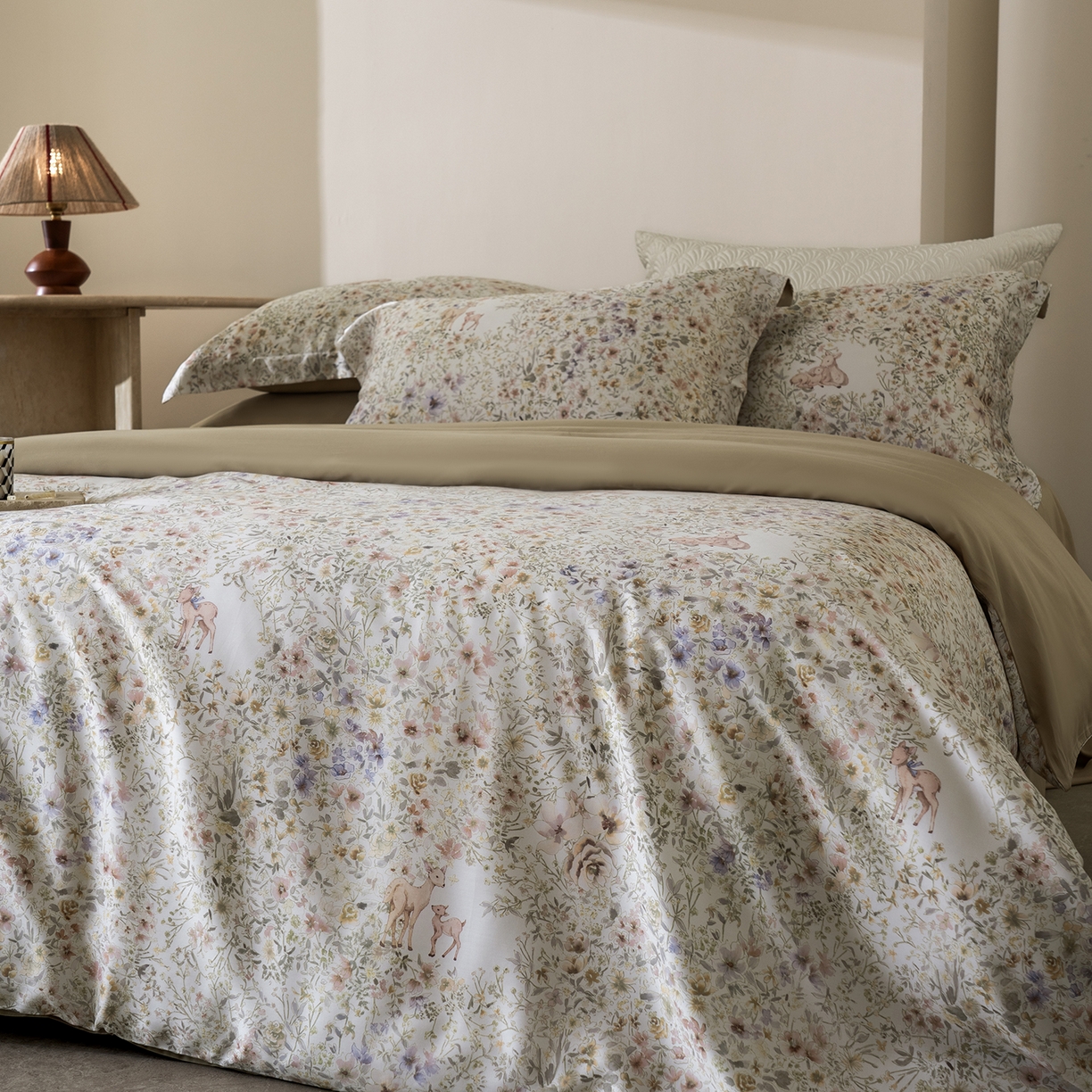 91家纺网 家纺一手货源 找家纺 （总）佳汐蓝家纺 2026新款春夏天丝数码印花（挂边款）四件套