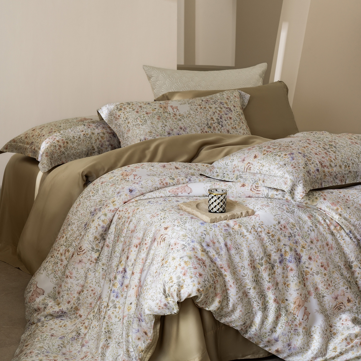 91家纺网 家纺一手货源 找家纺 （总）佳汐蓝家纺 2026新款春夏天丝数码印花（挂边款）四件套