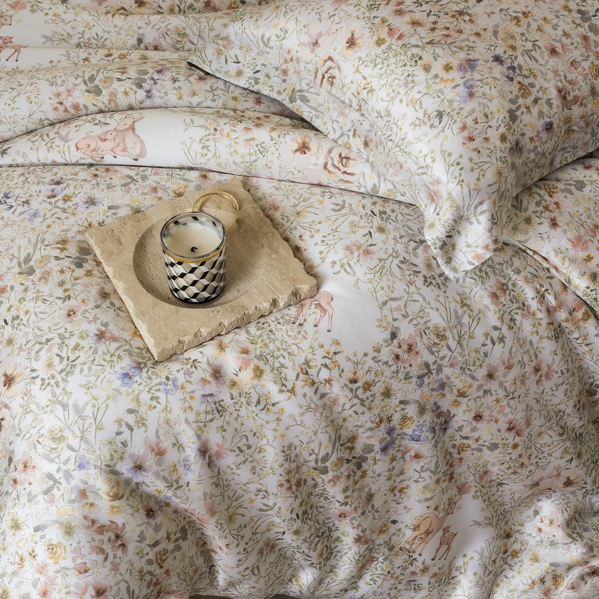 91家纺网 家纺一手货源 找家纺 （总）佳汐蓝家纺 2026新款春夏天丝数码印花（挂边款）四件套