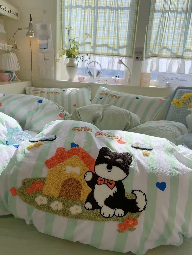 91家纺网 家纺一手货源 找家纺 王朝国际 2026爆款棉纱毛巾绣四件套 呆呆狗