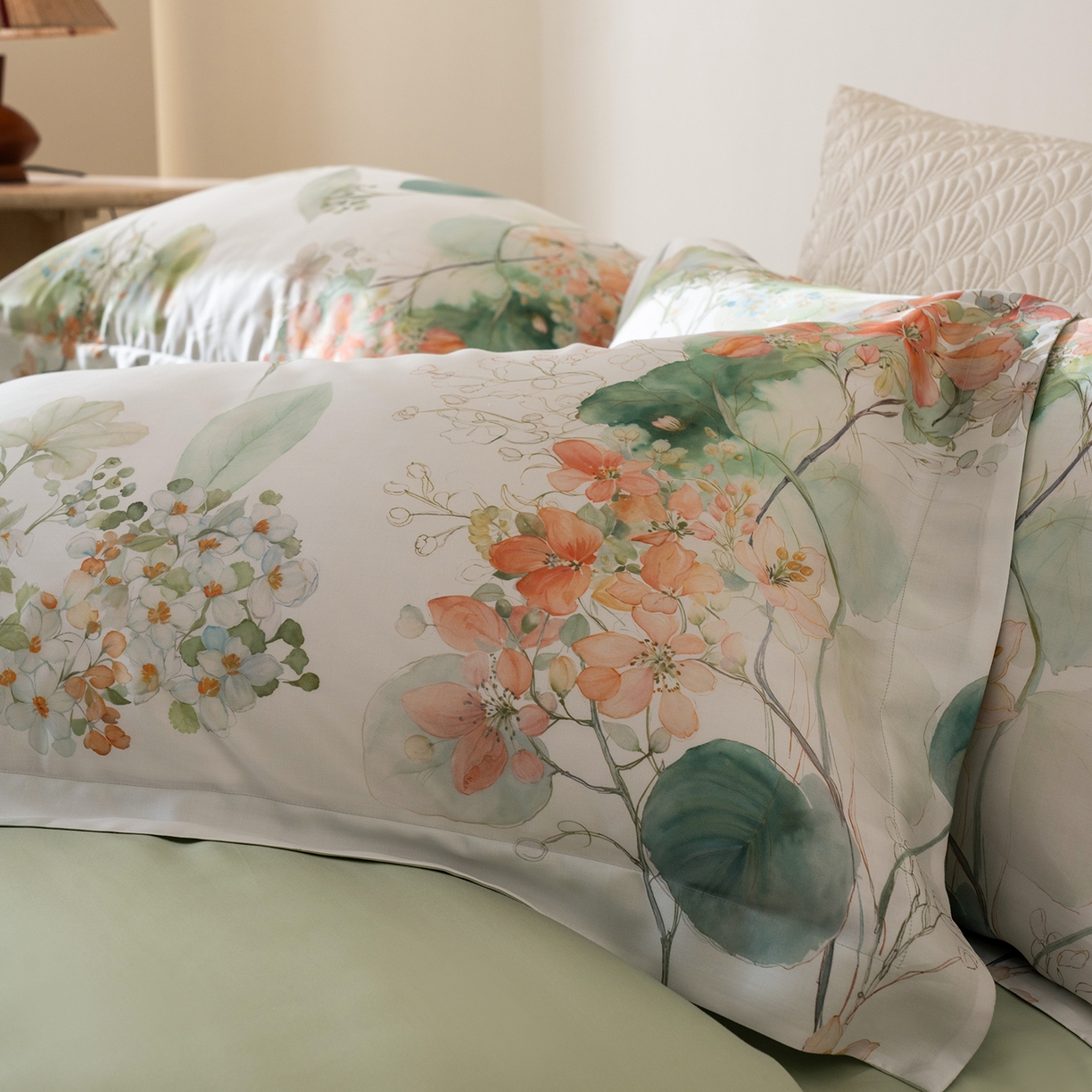 91家纺网 家纺一手货源 找家纺 佳汐蓝家纺 2026新款春夏天丝数码印花（挂边款）四件套 荷塘月色-绿