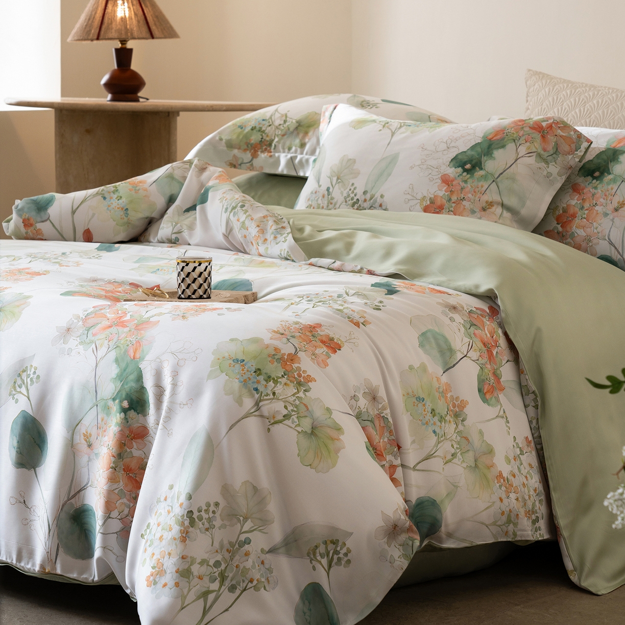 91家纺网 家纺一手货源 找家纺 佳汐蓝家纺 2026新款春夏天丝数码印花（挂边款）四件套 荷塘月色-绿