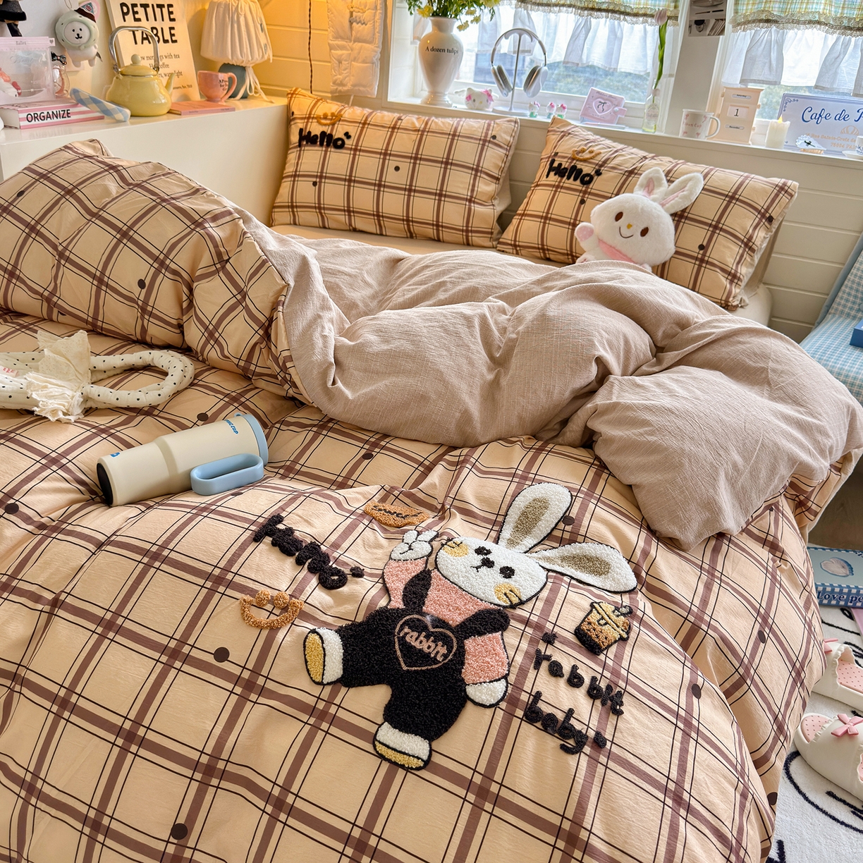 91家纺网 家纺一手货源 找家纺 王朝国际 2026爆款棉纱毛巾绣四件套 粉兔叽