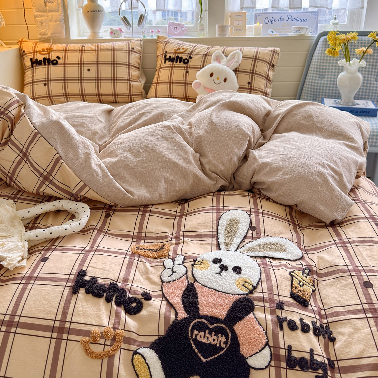 91家纺网 家纺一手货源 找家纺 王朝国际 2026爆款棉纱毛巾绣四件套 粉兔叽