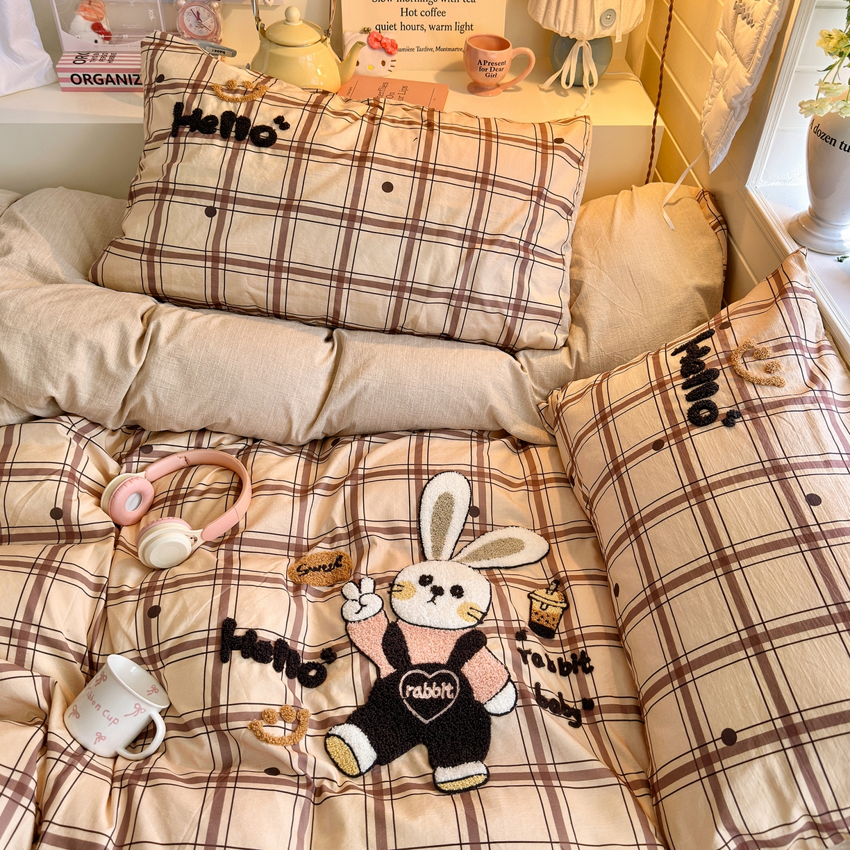 91家纺网 家纺一手货源 找家纺 王朝国际 2026爆款棉纱毛巾绣四件套 粉兔叽