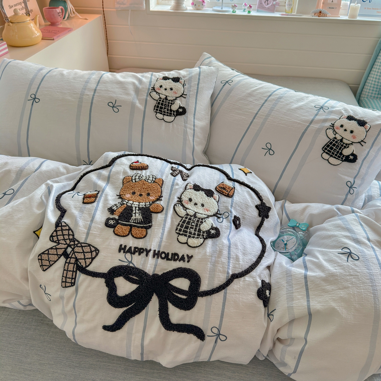 91家纺网 家纺一手货源 找家纺 王朝国际 2026爆款棉纱毛巾绣四件套 蝴蝶猫