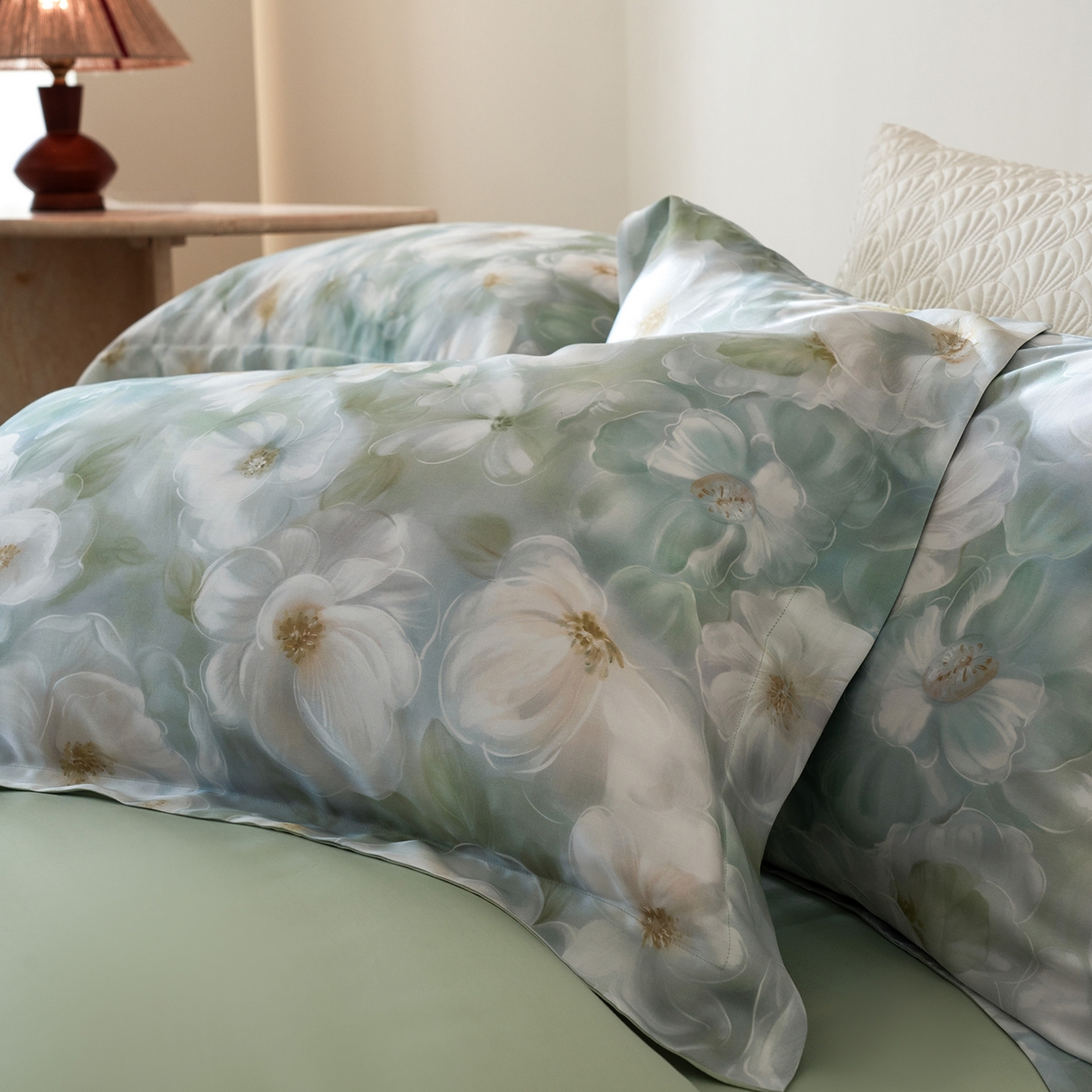 91家纺网 家纺一手货源 找家纺 佳汐蓝家纺 2026新款春夏天丝数码印花（挂边款）四件套 华俞-绿